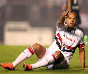 Na reserva de Alexandre Pato, Luis Fabiano fala em 