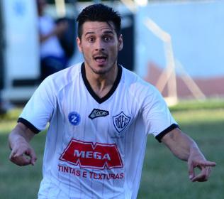 Joãozinho marcou os três gols da goleada do Rio Branco de 3 a 0 em cima do Independente