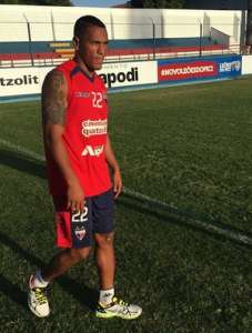 Série C: Fortaleza acerta contratação de Adriano Martins, meia ex-vasco