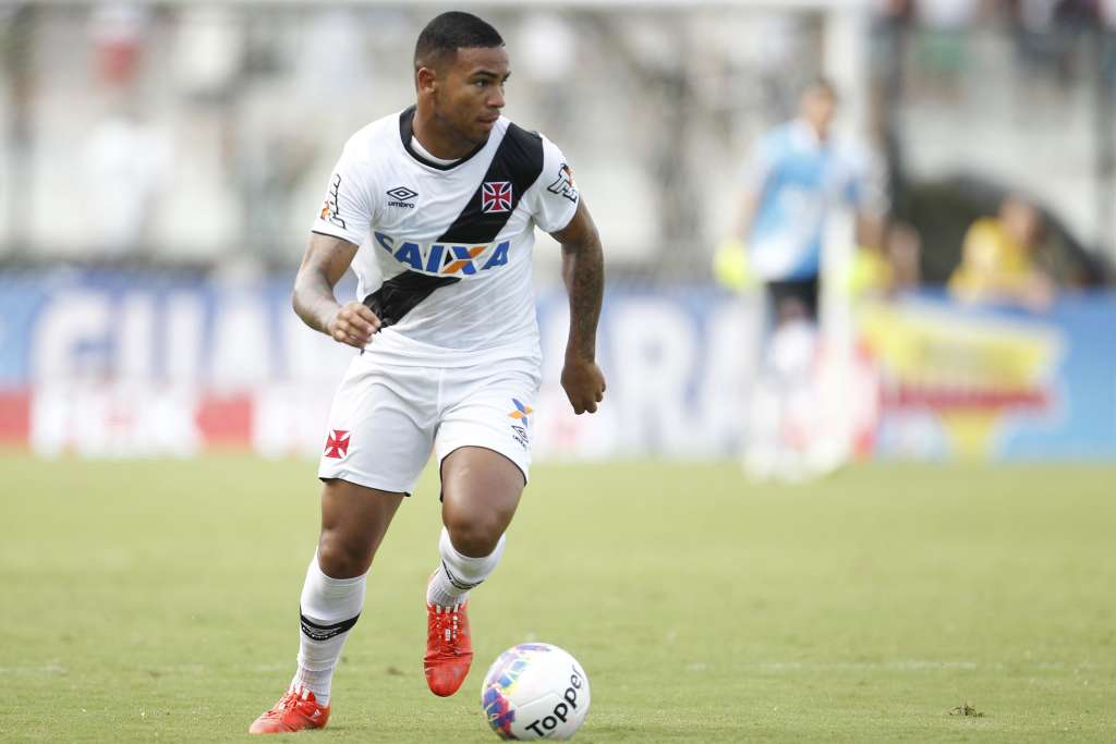 Jhon Cley não foi relacionado e deve trocar o Vasco pelo Oriente Médio