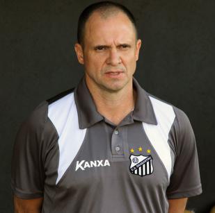 Wagner Lopes cobrou Bragantino nos vestiários e mudou o jogo no segundo tempo