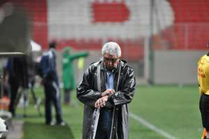 Série B:  Givanildo Oliveira, técnico do América-MG, esbraveja contra a arbitragem após nova derrota