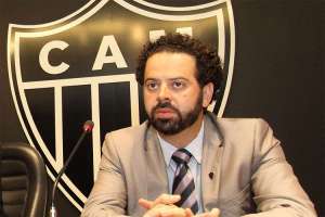 Presidente do Atlético-MG exige afastamento de Sérgio Corrêa