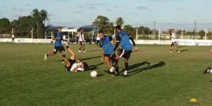 Série C: Em último treino antes de viagem, Ramiro Souza esboça time do Botafogo-PB