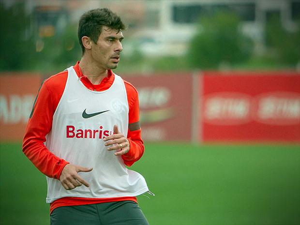Alex não treina e vira desfalque no Inter para este sábado 2 0002050111354 img