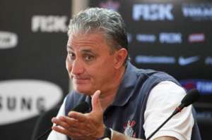 Tite diz que pressão sobre árbitros aumentará: 'Temos de nos acostumar com isso'