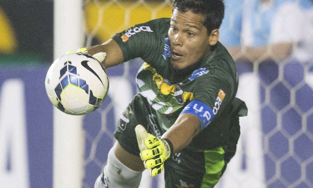 Goleiro Gilvan que defendeu penalti e livrou o ABC de mais uma derrota.