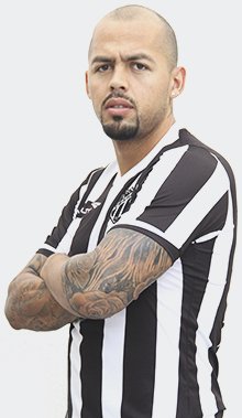 Decisivo, Mazola marcou e contribiu para a vitória do Ceará com mais uma assistência.