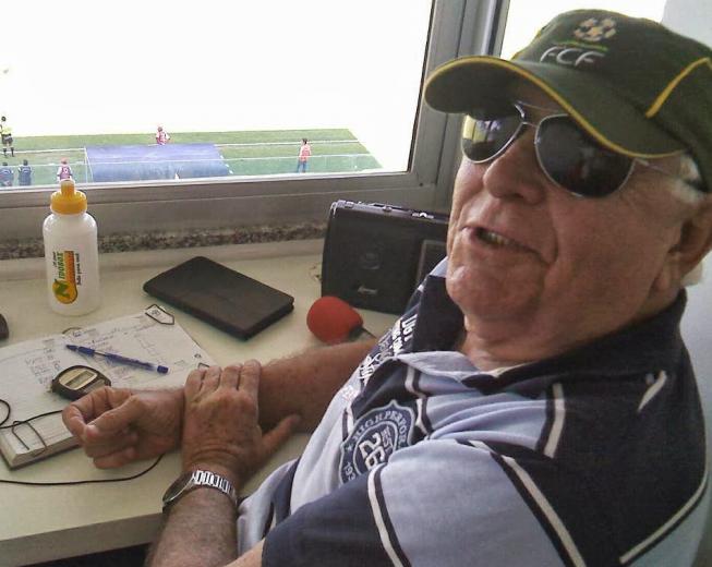 Julio Salles é o comandante da equipe de esporte da Rádio Assunção de Fortaleza. Nesta segunda-feira a emissora transmite Ceará X Náutico