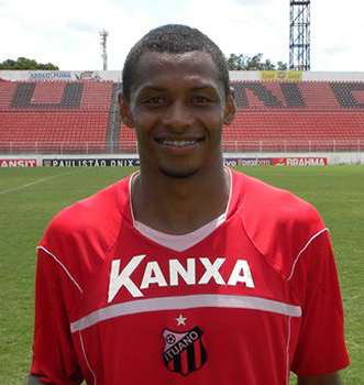 Dener vem conquistando espaço no Ituano