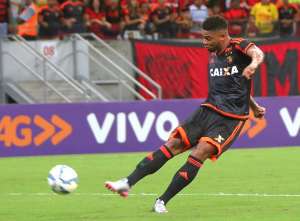 André faz valer a ‘lei do ex’ contra o Santos e espera manter bom momento contra o Goiás