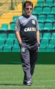 A um ponto do Z4 do Brasileirão, Figueirense busca força da torcida contra o CAP