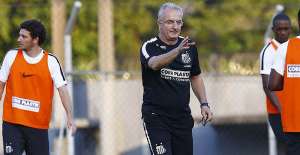Dorival Junior fecha treino e faz mistério antes de clássico do Santos com o São Paulo