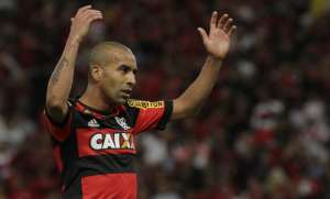 Emerson Sheik é punido com um jogo e desfalcará Flamengo contra o Cruzeiro no Maracanã