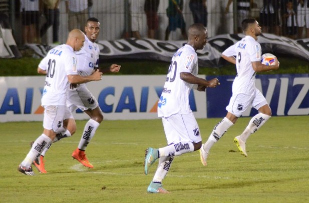 Sem vencer há 13 rodadas, ABC está fadado ao rebaixamento com mais de 90% de chances de cair