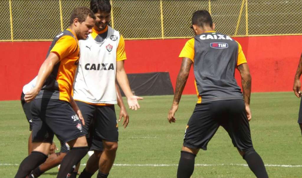 Pedro Ken voltou ao Vitória no triunfo sobre o Criciúma e destacou poder ofensivo do time