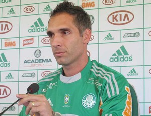 'Trocamos as peças, mas não temos tempo de treinar', dispara Fernando Prass
