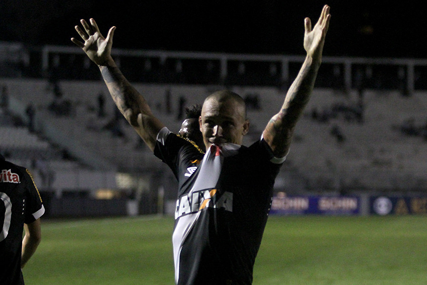 Leandrão fez o seu primeiro gol com a camisa do Vasco