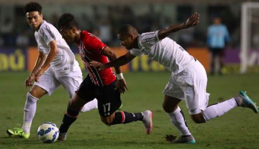Molecada do Santos não deu espaço para o mal escalado São Paulo