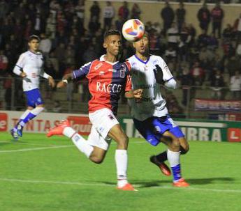 Paraná e Paysandu fizeram jogo equilibrado em Curitiba