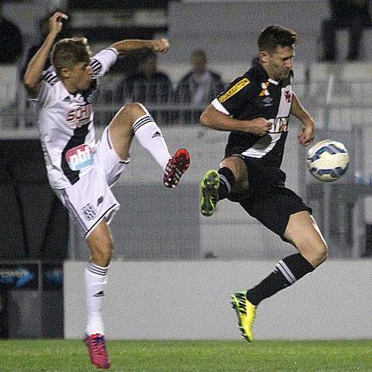 Ponte Preta não segurou o lanterna Vasco e perdeu, por 1 a 0, no Majestoso
