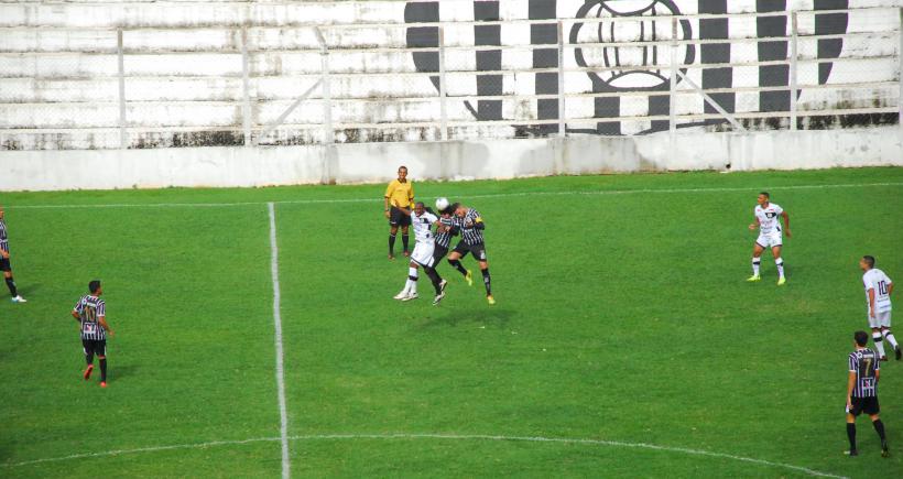 O União Barbarense do técnico Waguinho Dias não tomou conhecimento e venceu o XV de Piracicaba por 3 a 0. - Foto: XV Piracicaba Oficial