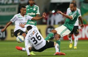 Palmeiras 2 x 0 Figueirense - Verdão joga mal, mas volta a vencer e dorme em 5°
