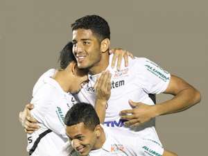 Corinthians se aproxima da contratação de Lincom, do Bragantino