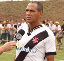 Vivinho, aos 54 anos, jogava no master para ganhar um trocado