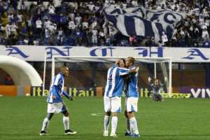 Avaí 2 x 1 Goiás - Gol polêmico reabilita Leão e deixa Esmeraldino próximo do Z4