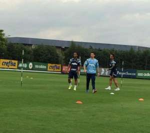 Arouca e Barrios voltam a treinar no Palmeiras e devem encarar o Flu no Rio