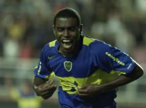 Série C: Vila Nova contrata Baiano, meia de 37 anos, ex-Palmeiras e Boca Juniors