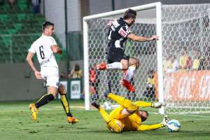 Santos x Atlético-MG - Peixe tenta esquecer a 