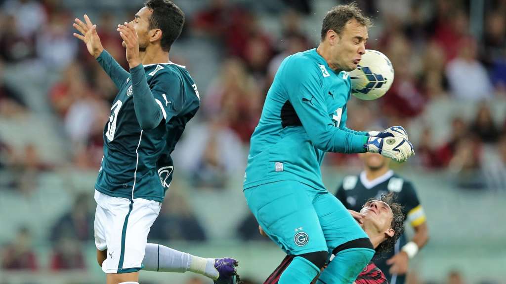 Renan desfalca o Goiás na partida contra a Ponte Preta - Heuler Andrey/Getty Images 
