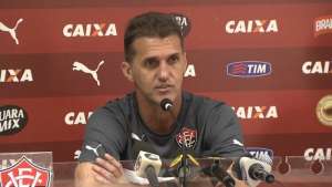 Série B: Vagner Mancini fala em oscilações e elogia Vitória após goleada sobre o Mogi