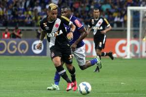 Cruzeiro 2 x 2 Vasco: Empate suado não melhora situação de time carioca