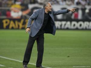 Tite reconhece méritos do Inter em vitória sobre o Corinthians