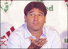 Fluminense busca técnico com perfil motivador