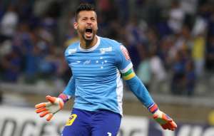 Cotado no Palmeiras, Fábio recusa oferta de renovação do Cruzeiro