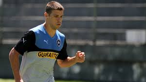 Ricardo Gomes confirma volta de Giaretta ao Botafogo para sexta