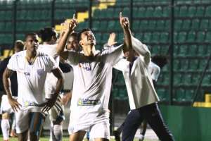 Após decidir clássico contra o Figueirense, Renan Oliveira revela “momento único” na carreira