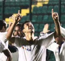 Seleção do BRASILEIRÃO com três meias, três artilheiros e técnico Argel Fucks, da nova safra na elite