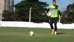 Série C: Sem Genivaldo, Remerson estreia no gol do Botafogo-PB contra o Fortaleza