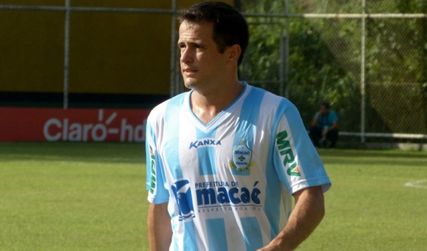 Pipico pode voltar time do Macaé contra o CRB