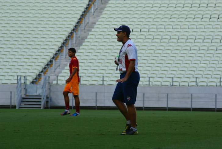 Marcelo Chamusca treinou o Fortaleza nesta sexta com algumas mudanças