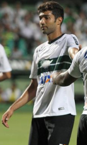 Alan Santos destaca vitória do Coxa sobre o Flamengo e já projeta clássico