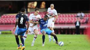 Avaí x São Paulo - Inconstante Tricolor tem nova chance de se segurar no G4