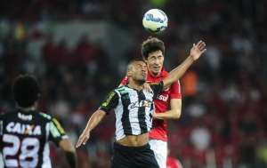 Internacional 1 x 1 Figueirense - Ameaçado pelo rebaixamento, Figueira consegue empate fora contra o embalado Inter