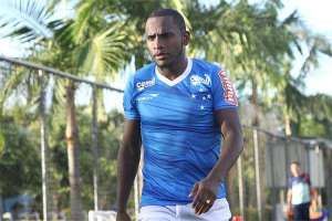 Após retomar titularidade no Cruzeiro, Willians fala em dar troco na Chapecoense