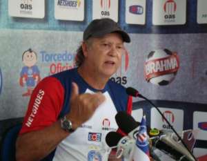 Sport acerta com Paulo Roberto Falcão para técnico no Brasileirão